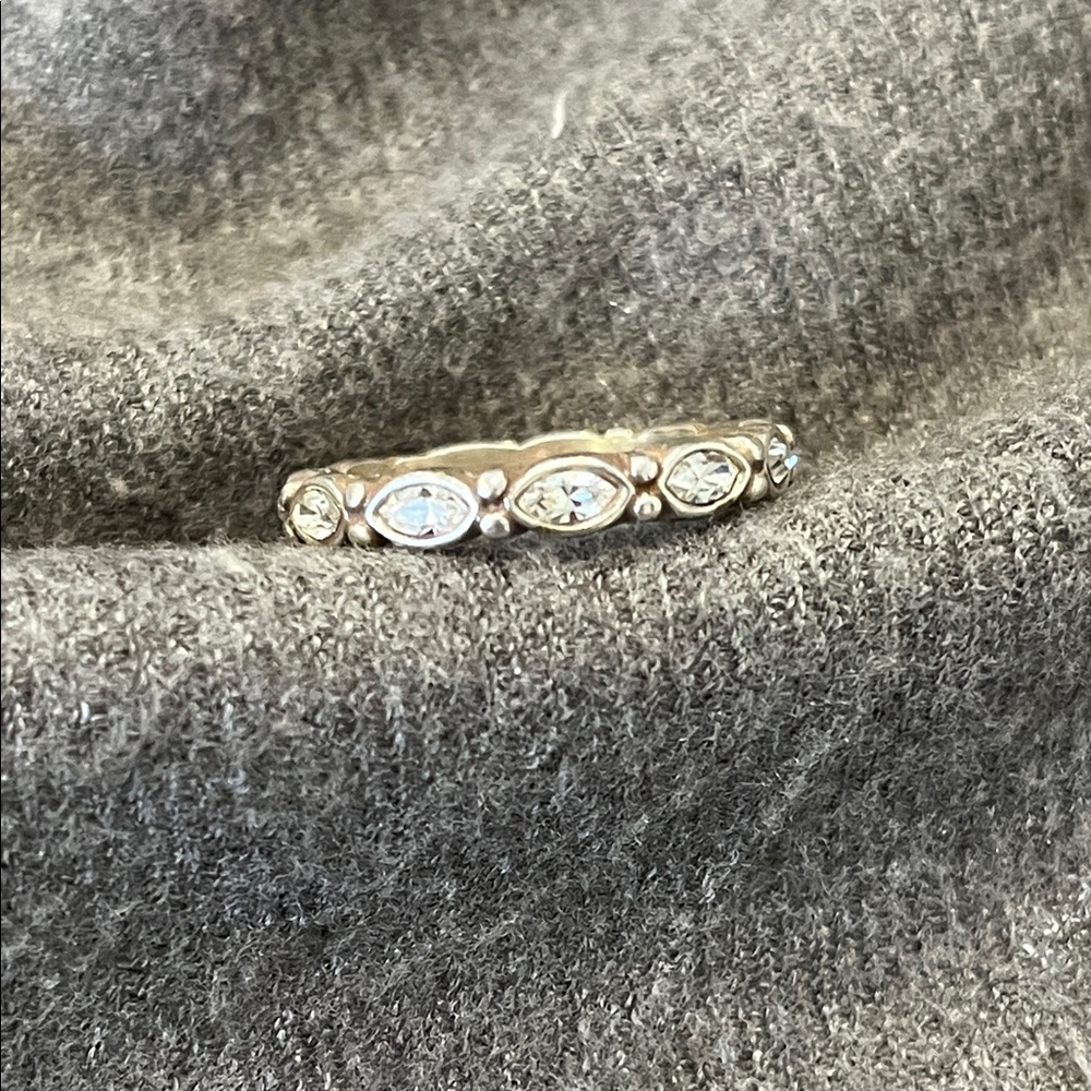 Brighton Scallop Stacking Crystal Ring-8